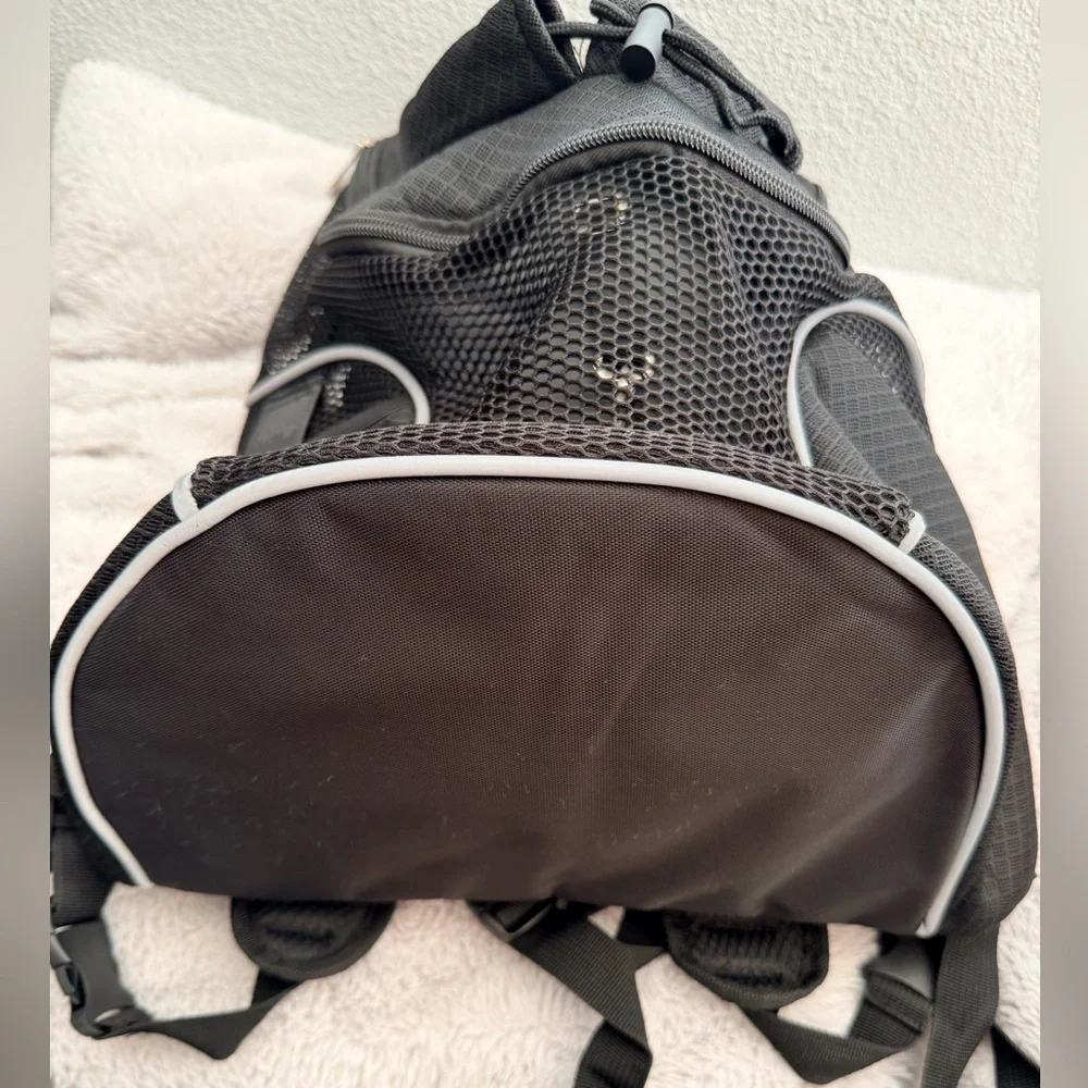 Pet Carrier Backpack with Mesh Ventilation